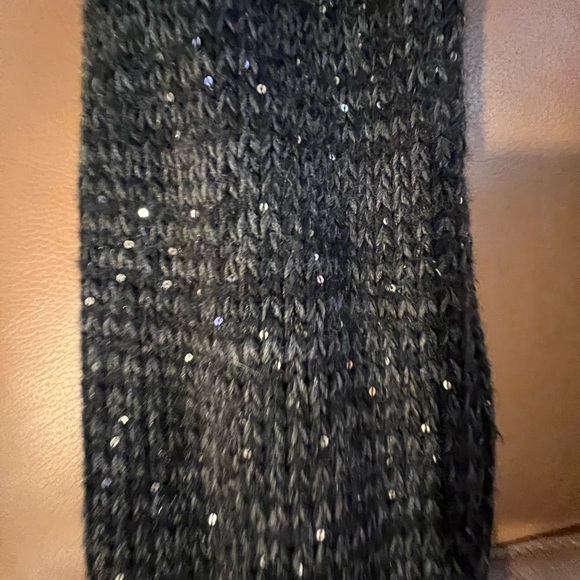 OLD NAVY BLACK SEQUIN SCARF - Picture 3 of 3